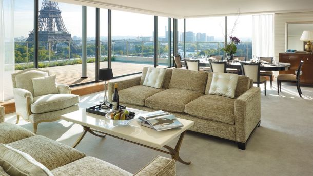 006117-02-suite-panoramique-eiffel-tower-view
