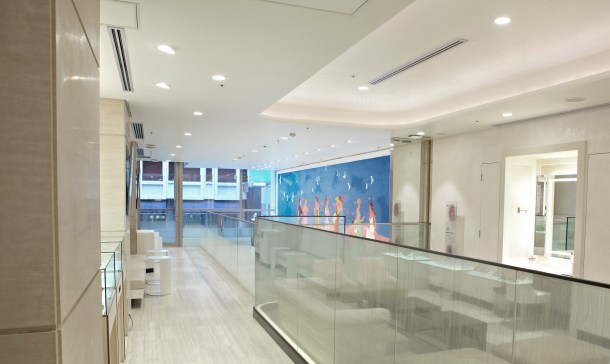 Beauty paradise "FANCL GINZA SQUARE" renewal open!2F_壁画の見えるギャラリー