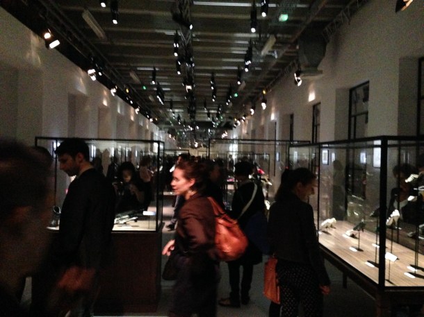 Virgule, etc. in the footsteps of Roger Vivier