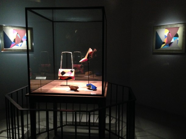 Virgule, etc. in the footsteps of Roger Vivier