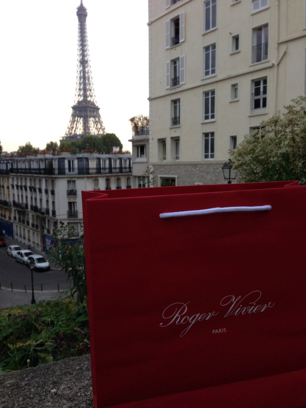 Virgule, etc. in the footsteps of Roger Vivier