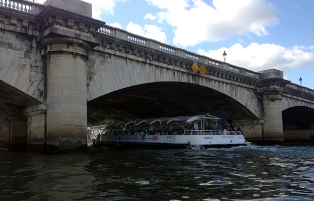 the exclusive lifestyle %22Seine River Cruise%221