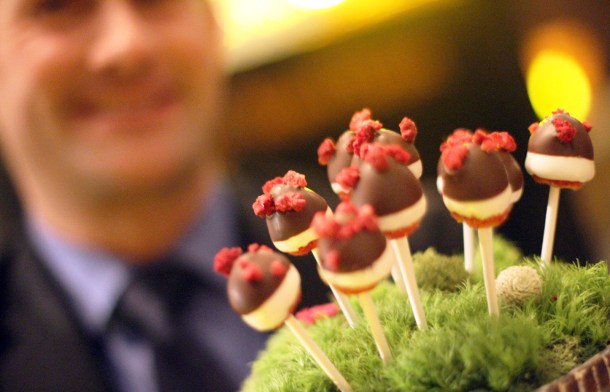 VEUVE CLICQUOT CHAMPAGNE BAR at Andaz Tokyo9
