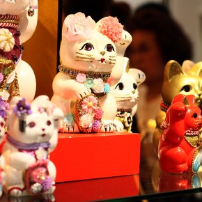 Power of beckoning cat in&nbsp;Harajuku