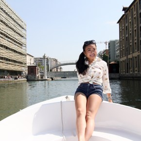 In a romantic mood on the boat&nbsp;Parisian