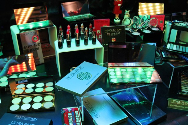 i love make up bu makeup revolution4