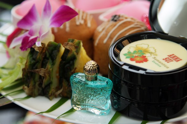 island-dream-afternoon-tea-with-anna-sui2
