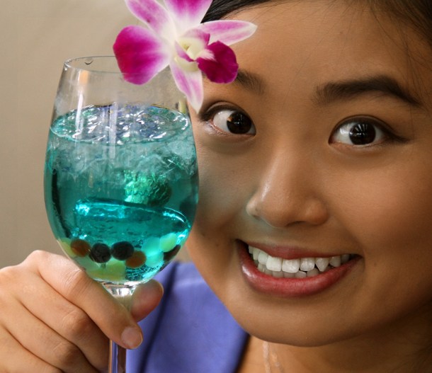 island-dream-afternoon-tea-with-anna-sui7_pp